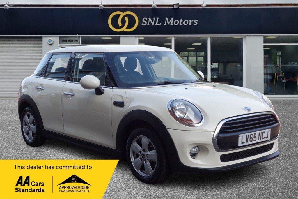 2015 MINI HATCH